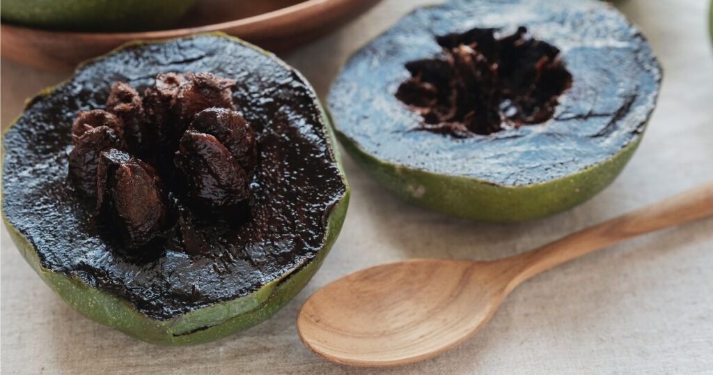 black chocolate pudding sapote