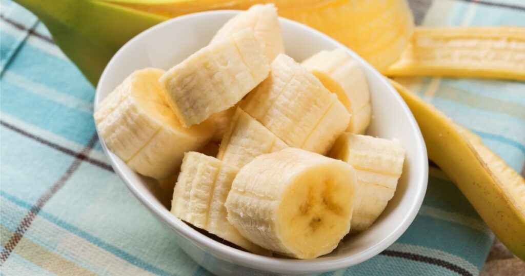 cut bananas in a bowl