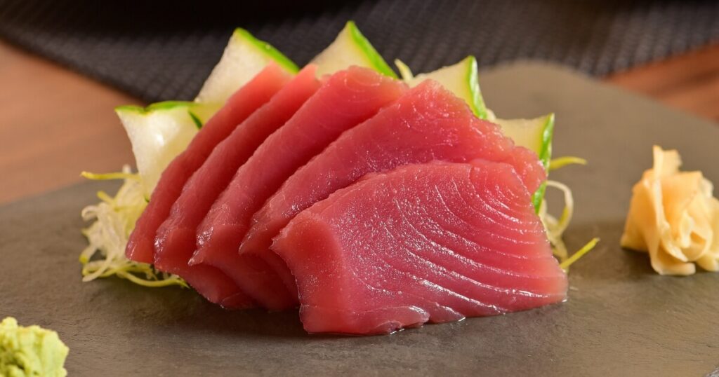 tuna sashimi slices