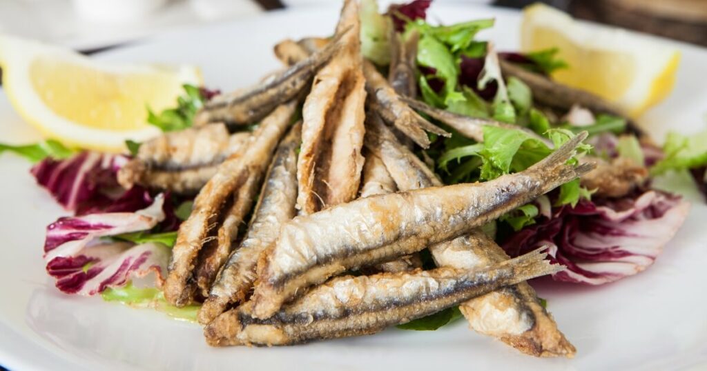 fried anchovies