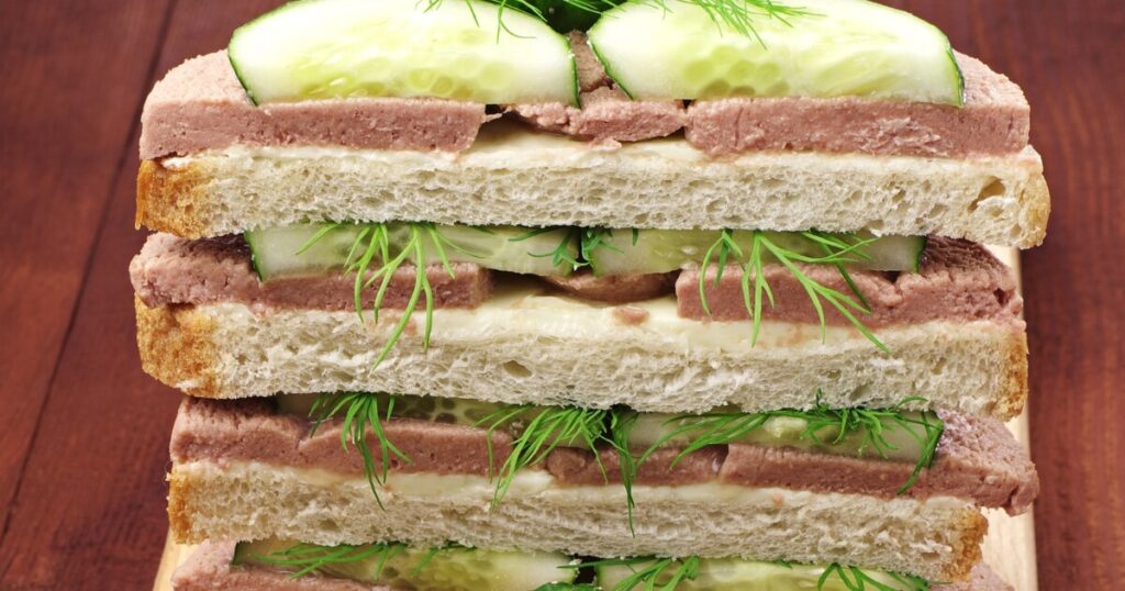 liverwurst sandwiches