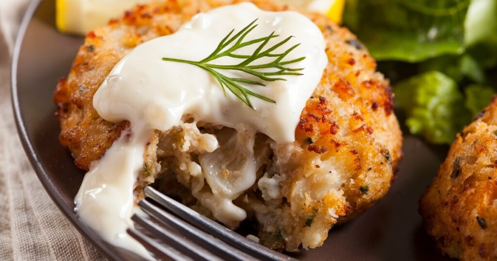 what do crab cakes look like inside